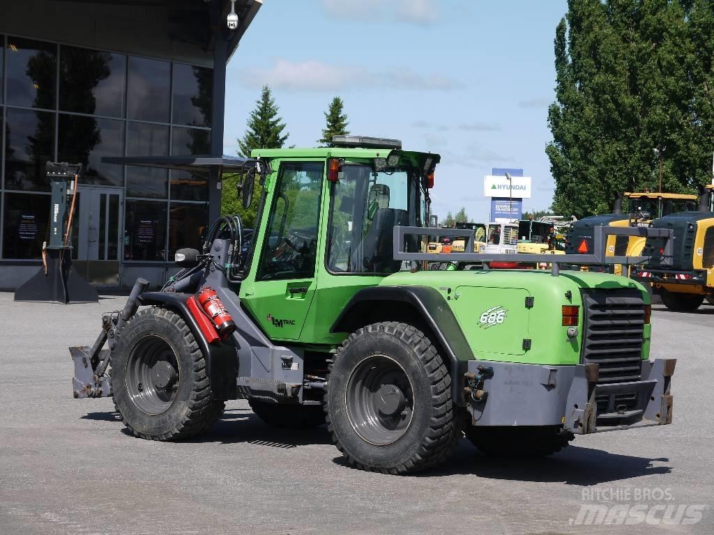 LM Trac 686 Ładowarki kołowe