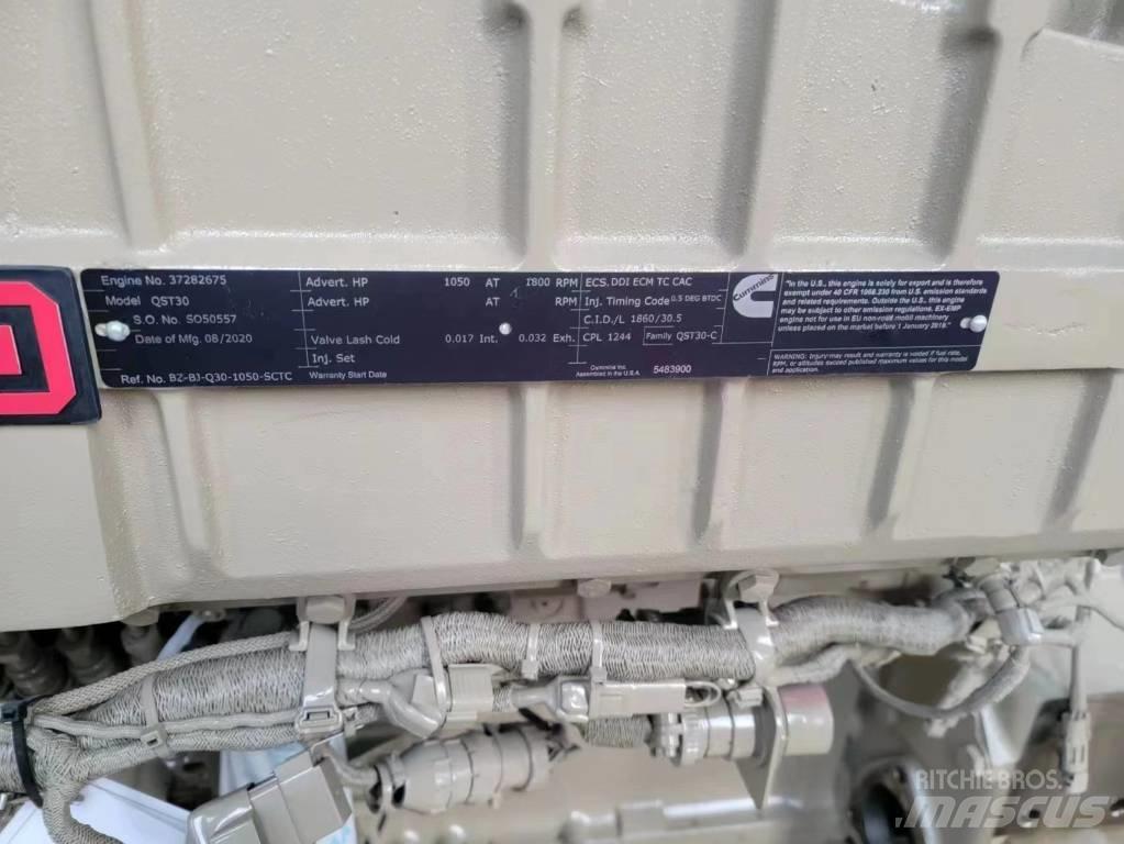 Cummins QST30 Silniki
