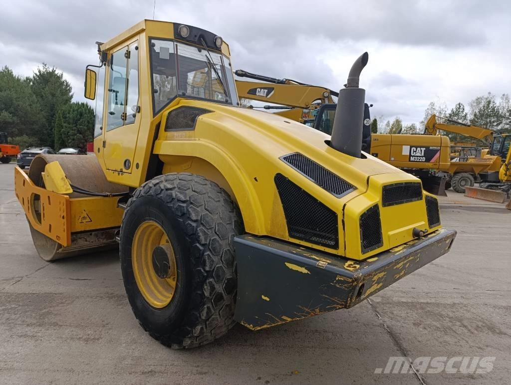 Bomag BW 213 D-4 Walce jednobębnowe