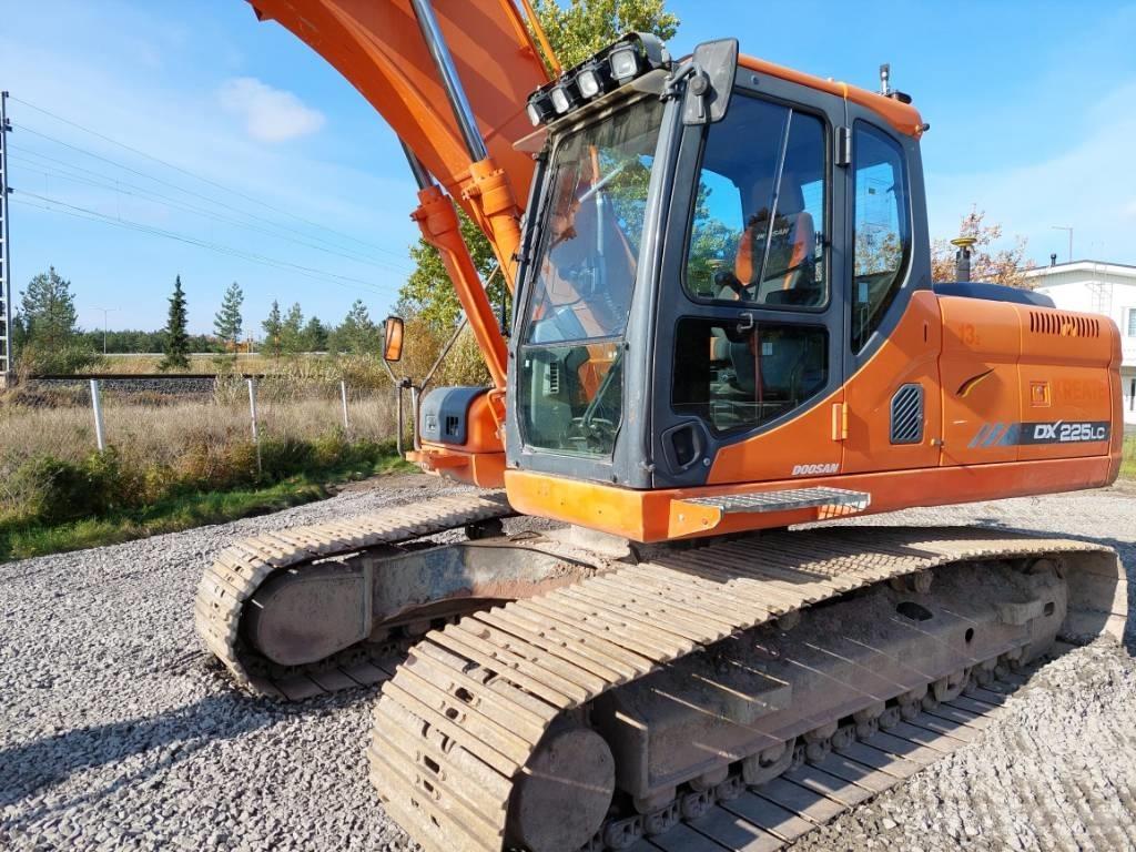 Doosan DX 225 LC Koparki gąsienicowe