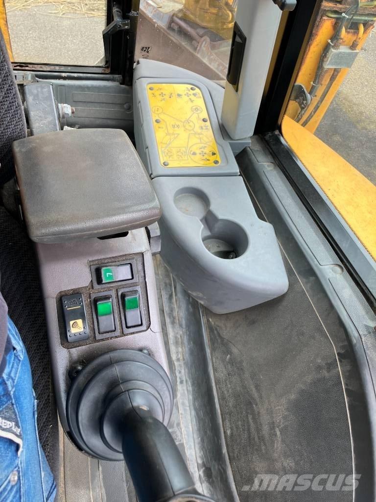 JCB 4 CX Koparko-ładowarki