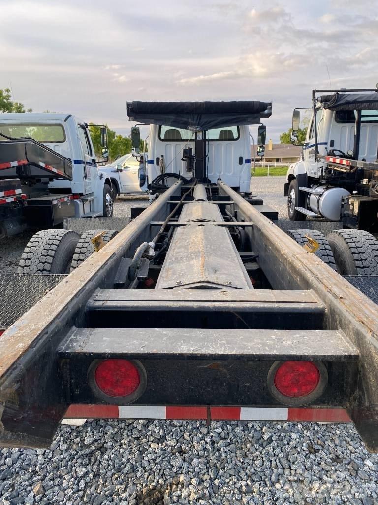 Freightliner CB Ciężarówki z wymienną zabudową