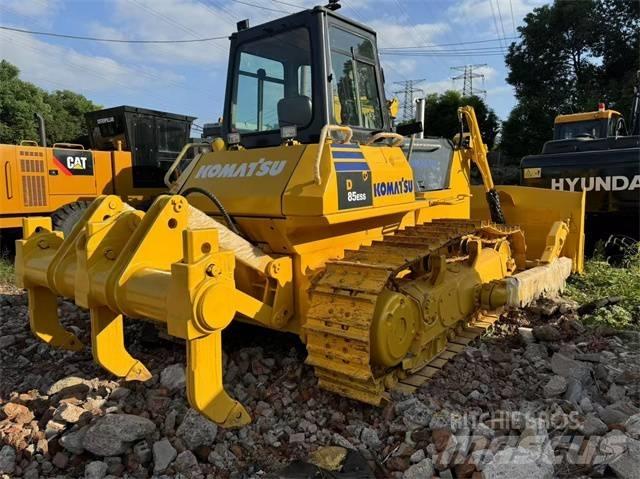 Komatsu D 85 Spycharki gąsienicowe