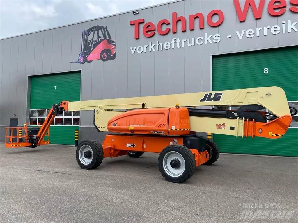 JLG 1250AJP Podnośniki przegubowe