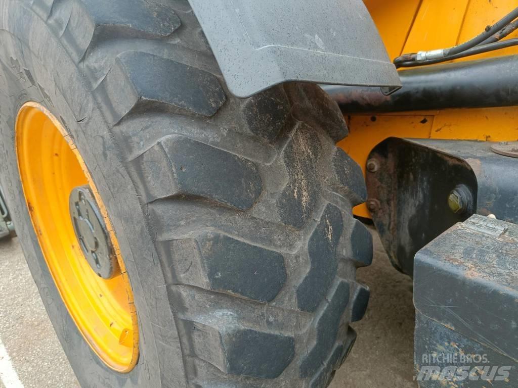JCB 4 CX Koparko-ładowarki