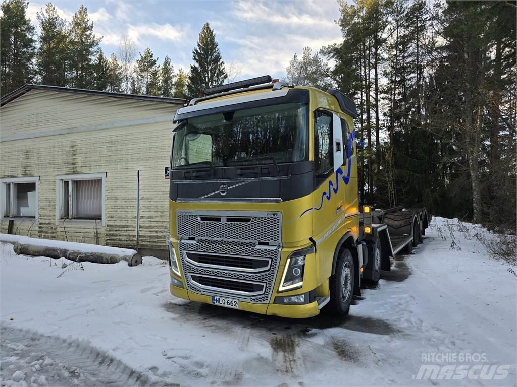 Volvo FH 16 750 Samochody do przewozu maszyn leśnych