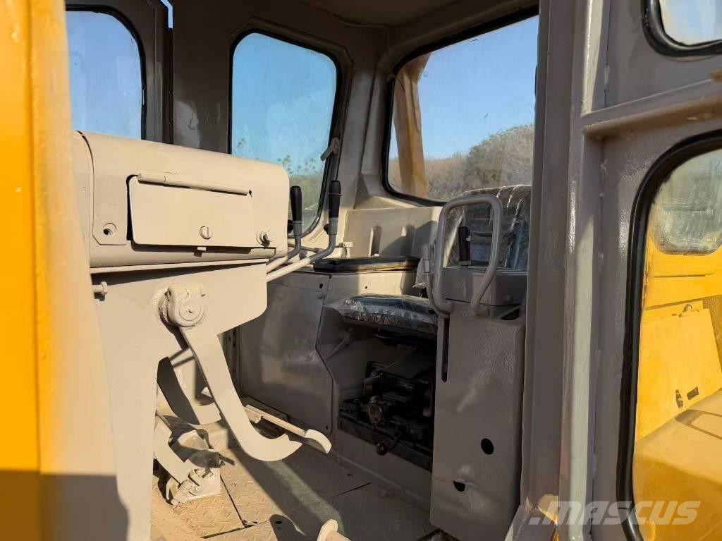 CAT D8K Spycharki gąsienicowe