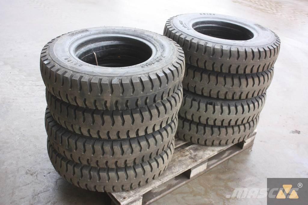  Onbekend 7.00-16LT Opony, koła i felgi