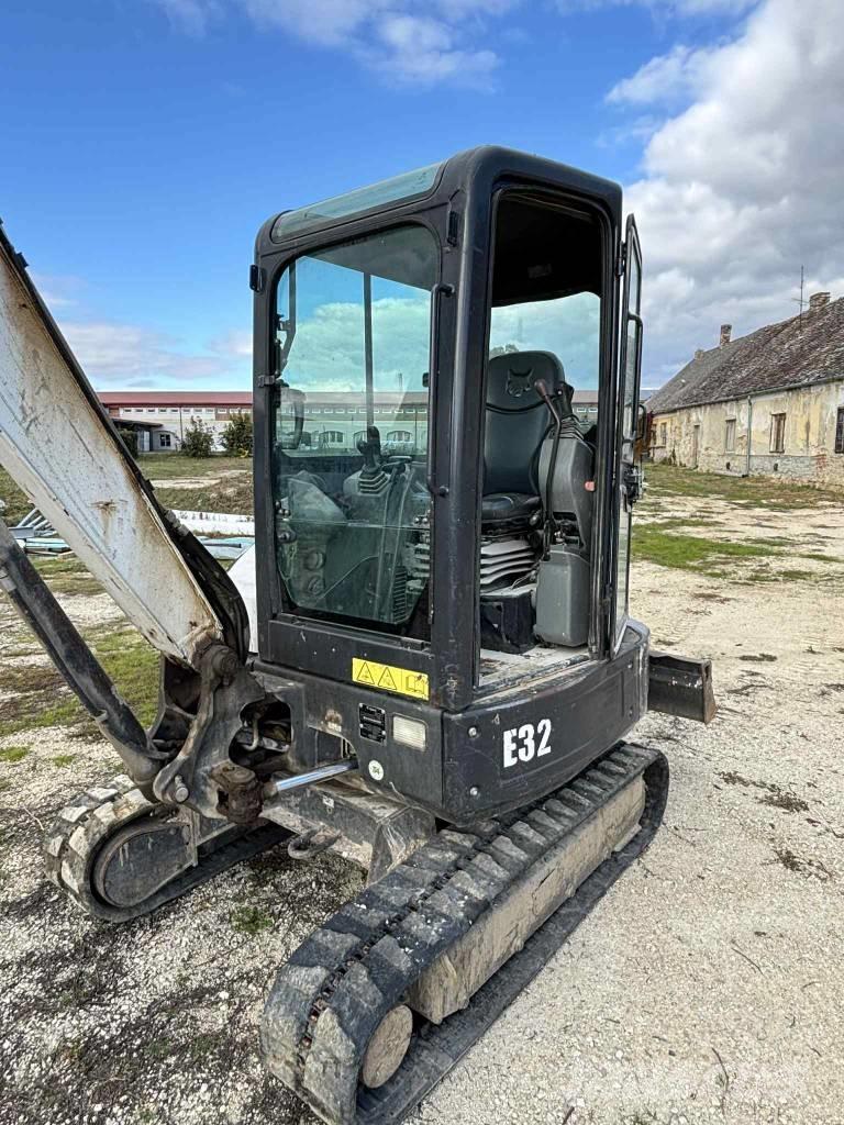 Bobcat E 32 Minikoparki