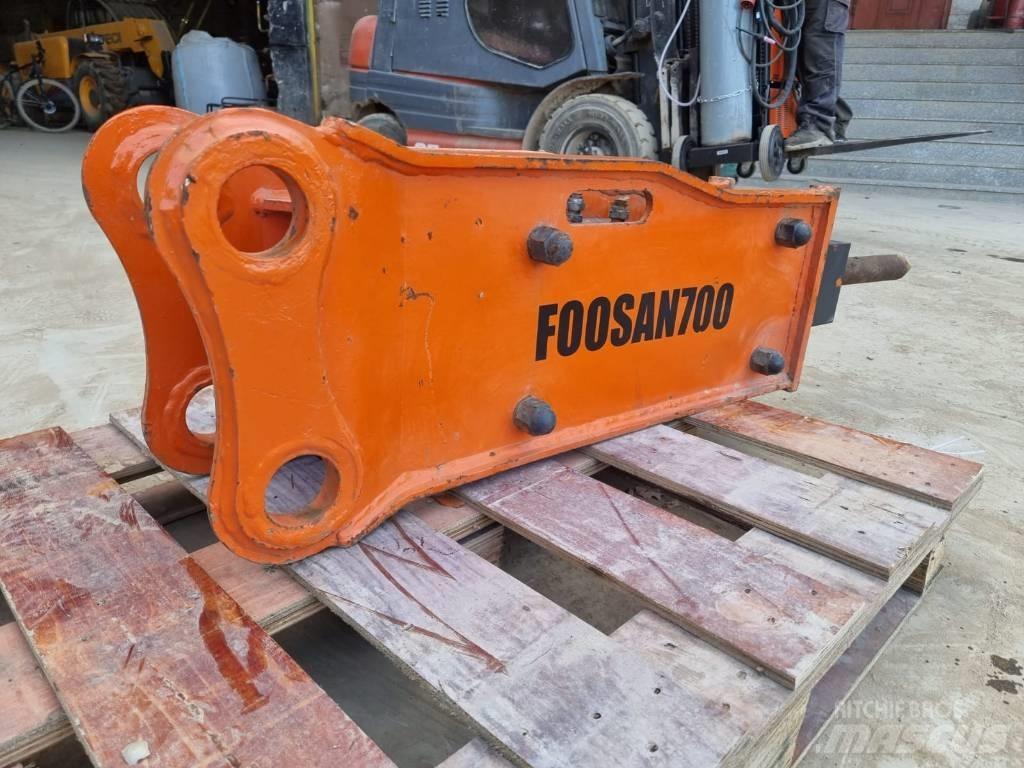  Foosan 700 Młoty hydrauliczne