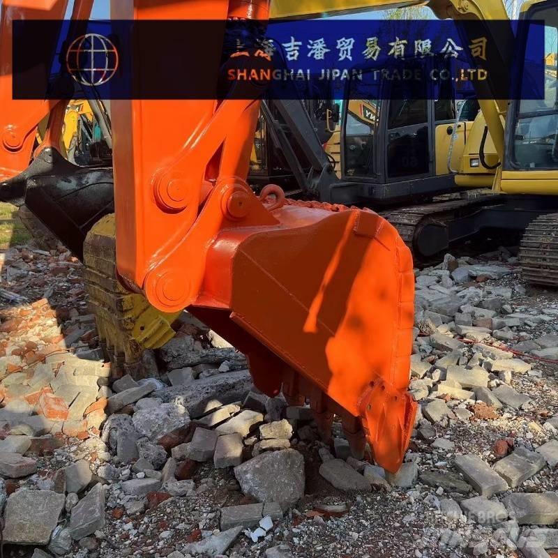 Hitachi ZX 135 Koparki gąsienicowe
