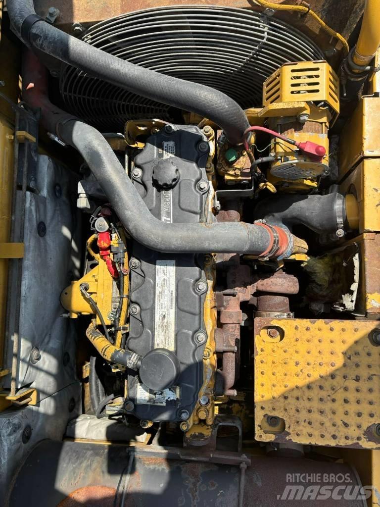 CAT 325 D L Koparki gąsienicowe