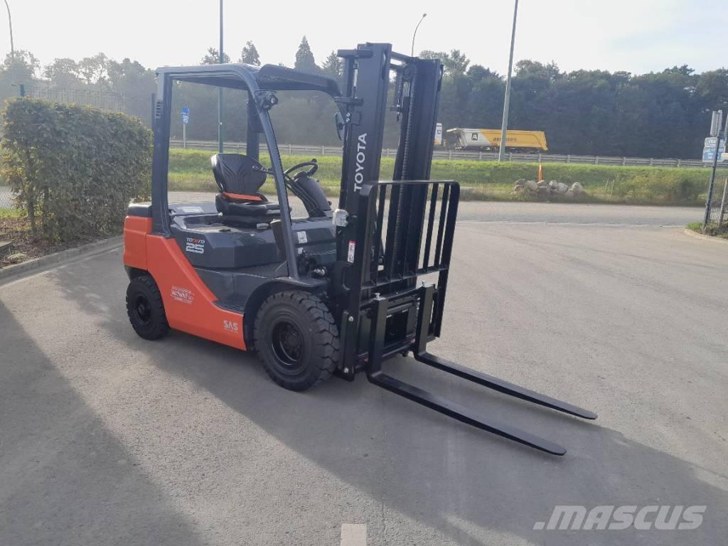 Toyota 52-8 FDF 25 Wózki Diesla