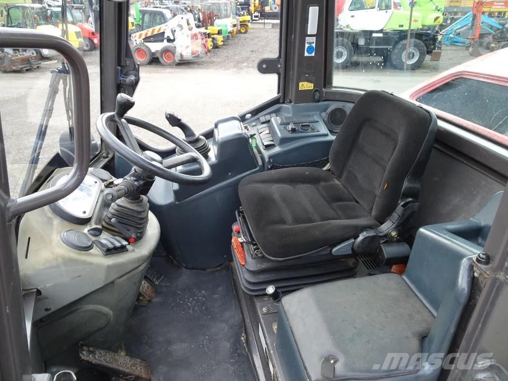 Mecalac AS700 Ładowarki kołowe