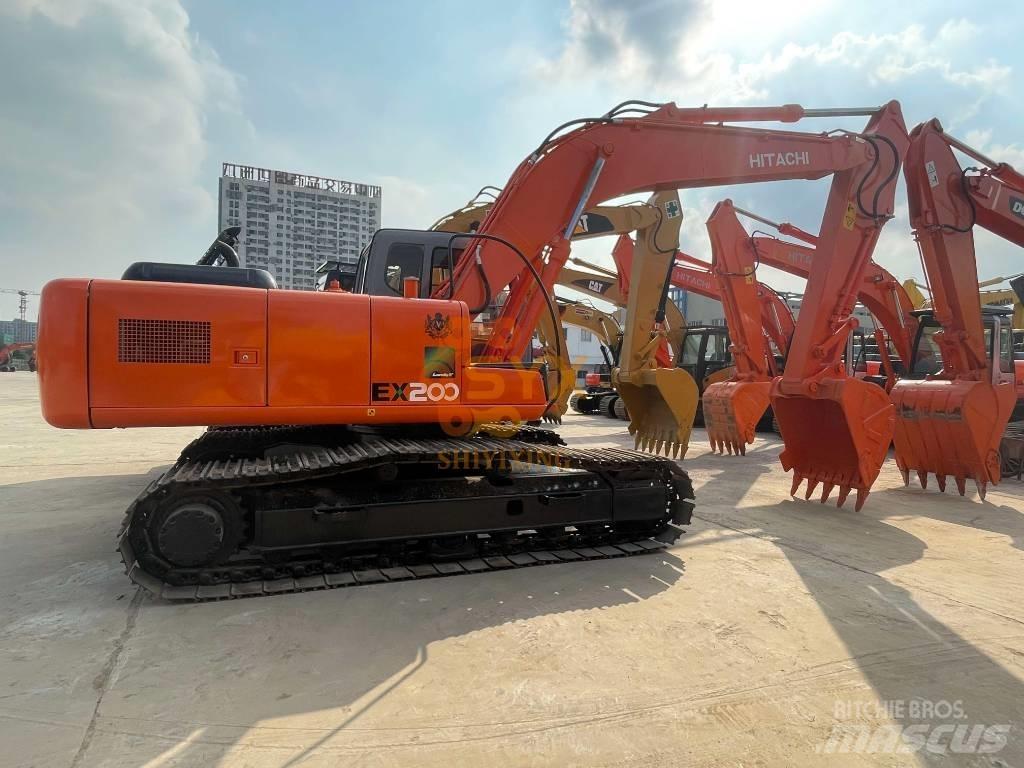 Hitachi EX 200 Koparki gąsienicowe