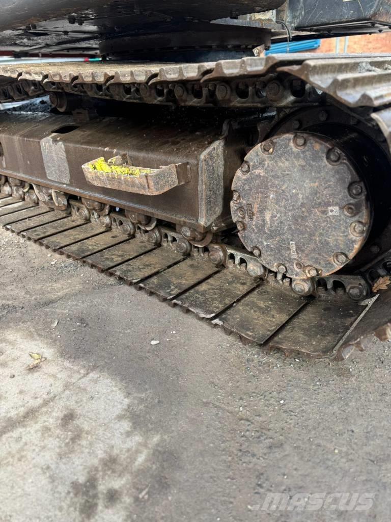 Hitachi ZX 135 US Koparki gąsienicowe