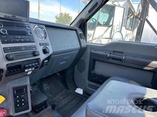 Ford F 750 Śmieciarki