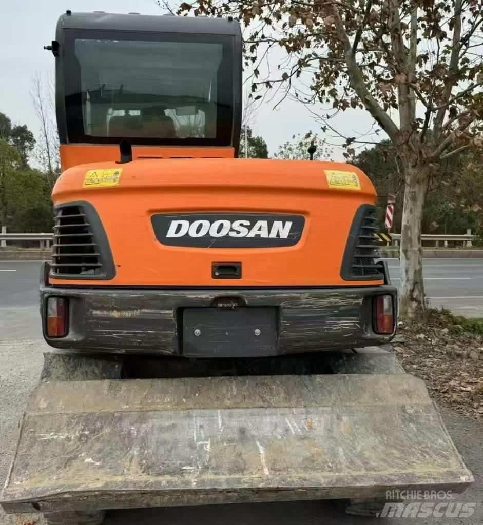 Doosan DX 60 Koparki kołowe