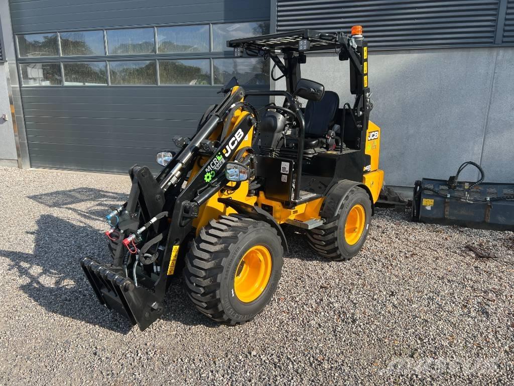 JCB 403 Plus Miniładowarki