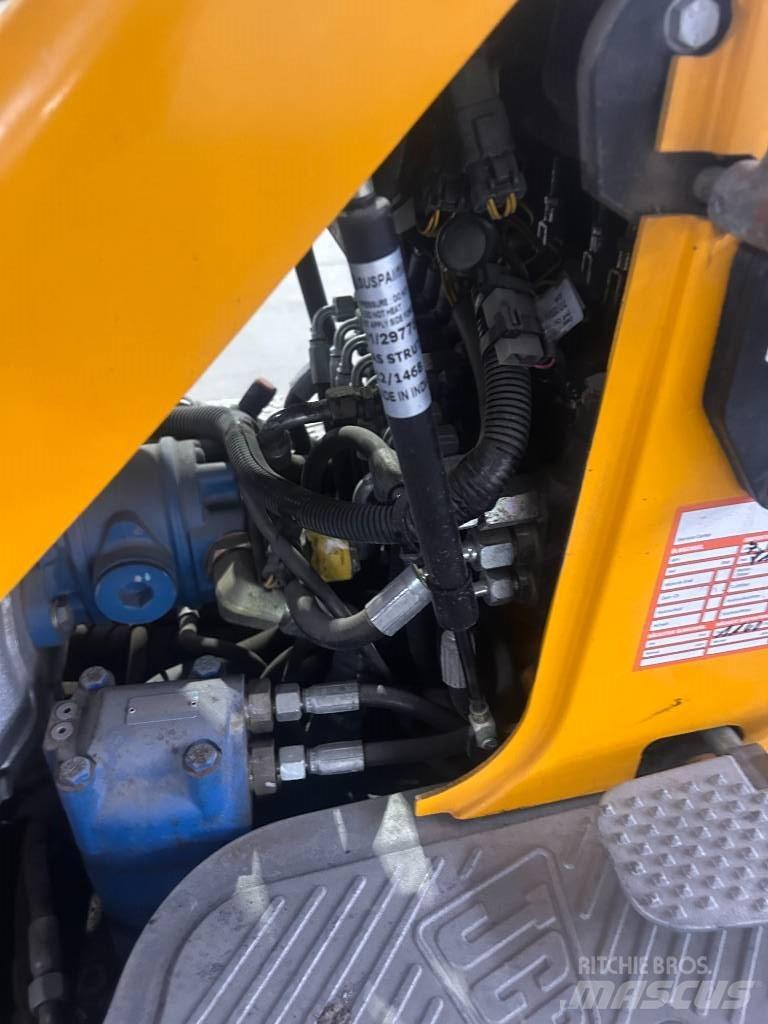 JCB 8010 CTS Minikoparki