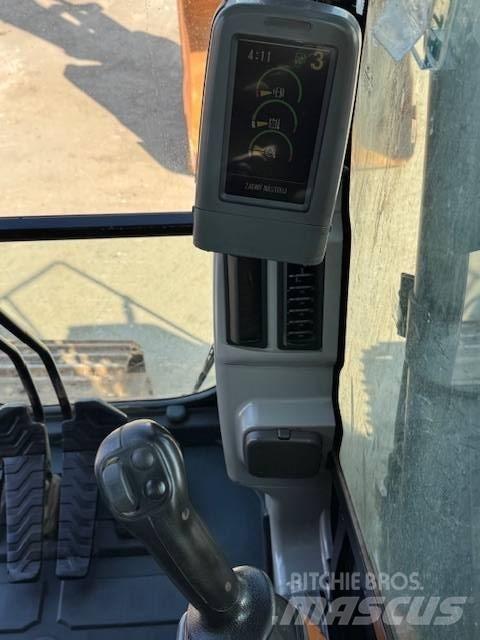 CAT 321 D Koparki gąsienicowe