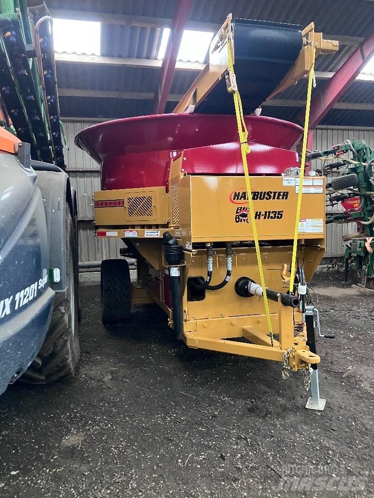 Haybuster H1135 Rozdrabniacze, krajarki i odwijarki słomy