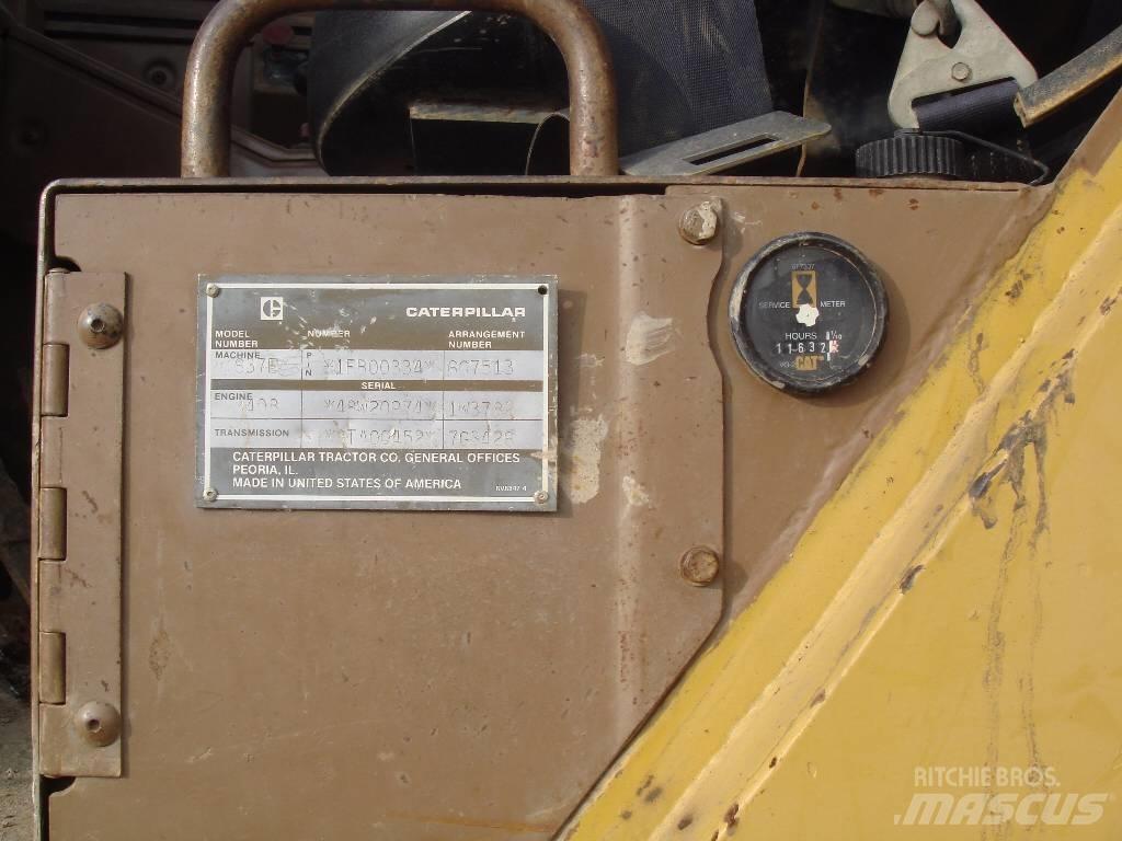 CAT 637E Skrobaki