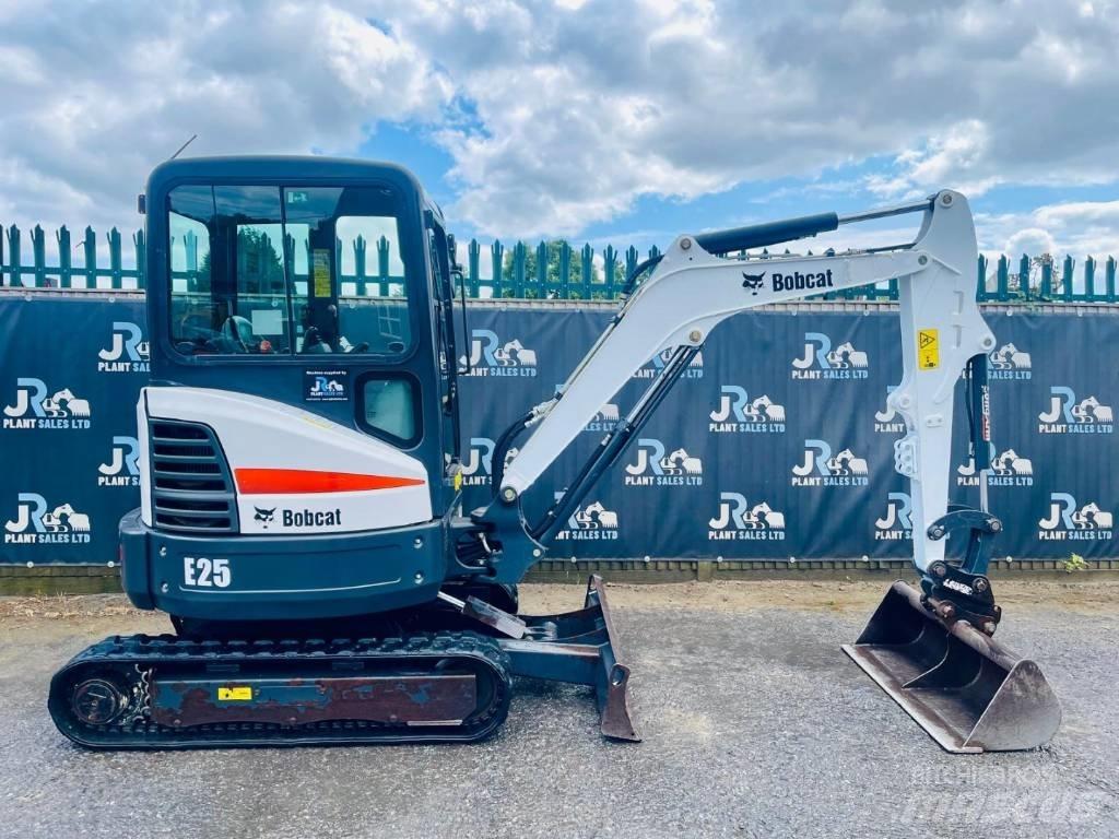 Bobcat E 25 Minikoparki