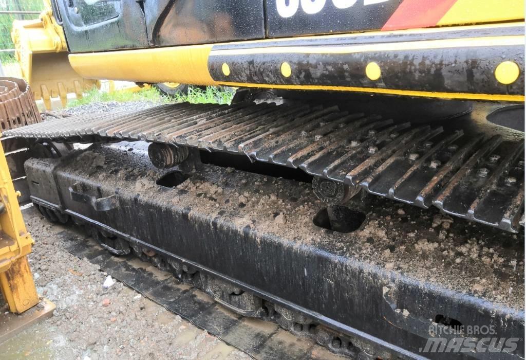 CAT 330 D Koparki gąsienicowe