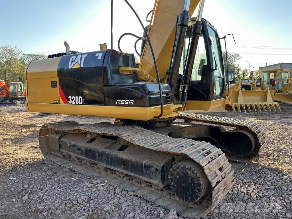 CAT 320 D L Koparki gąsienicowe