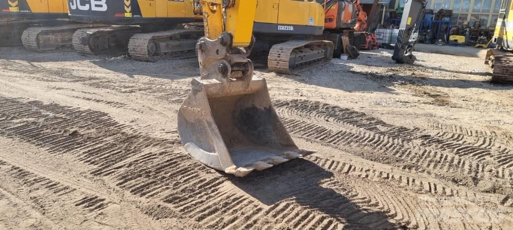 JCB JS 145 LC Plus Koparki gąsienicowe