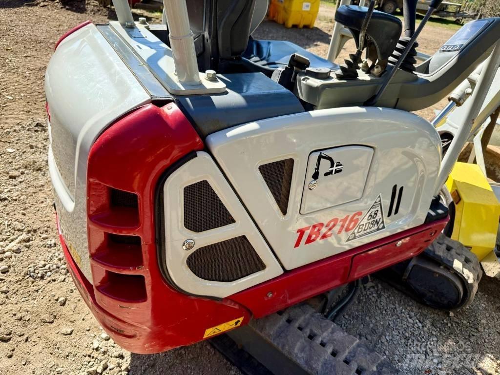 Takeuchi TB 216 Minikoparki