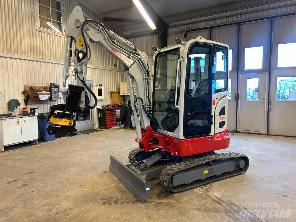 Takeuchi TB325 Minikoparki