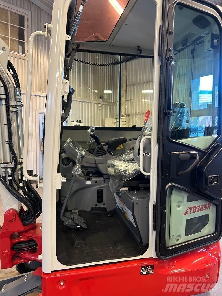 Takeuchi TB325 Minikoparki