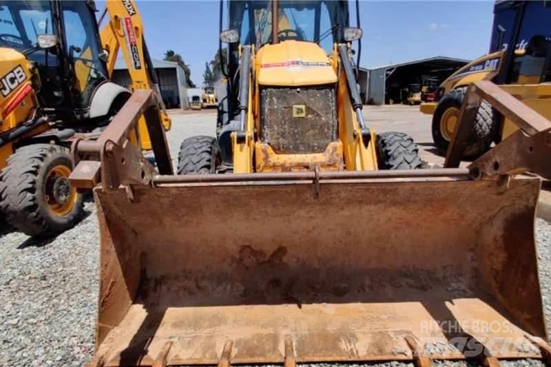 JCB 3CX 4X4 Koparko-ładowarki
