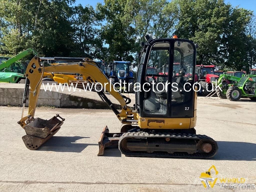 CAT 302.7 D CR Minikoparki