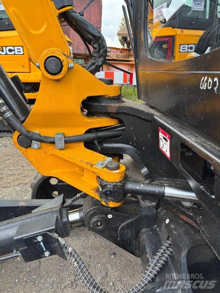 JCB 8026 CTS Minikoparki