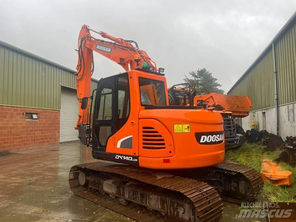  2015 DX140LCR-3 Koparki gąsienicowe