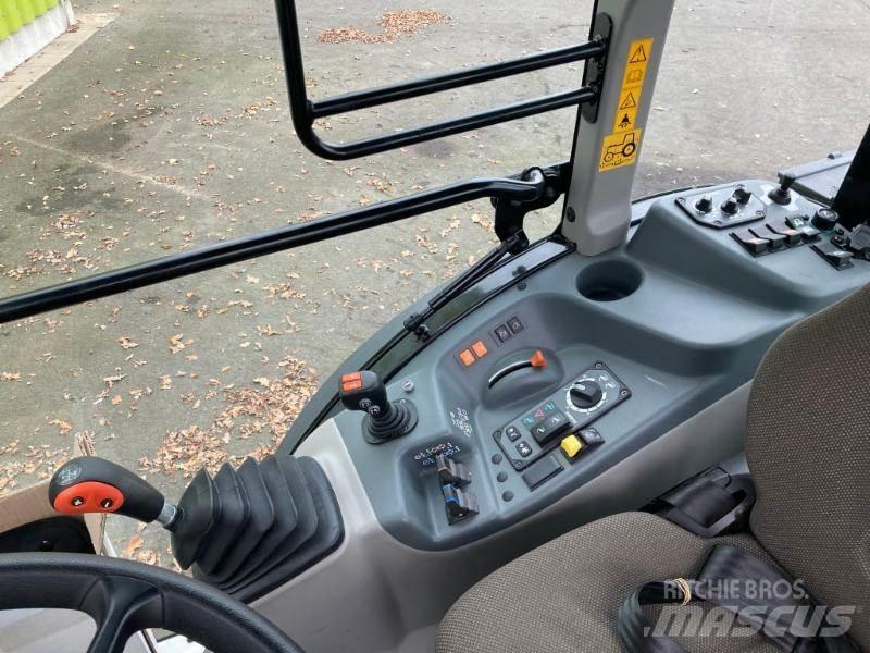 CLAAS NEXOS 260 L Ciągniki rolnicze