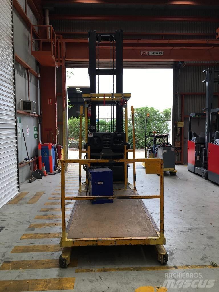 Hyster R30XMF3 Wózki kompletacyjne wysoko unoszące