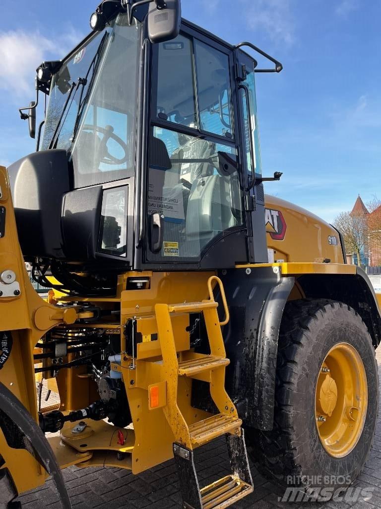 CAT 910 Ładowarki kołowe