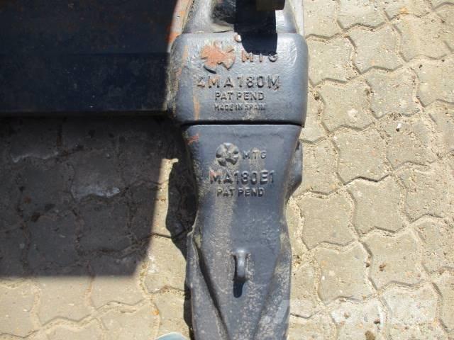 Klepp Mek 4400 Liter Łyżki do ładowarek