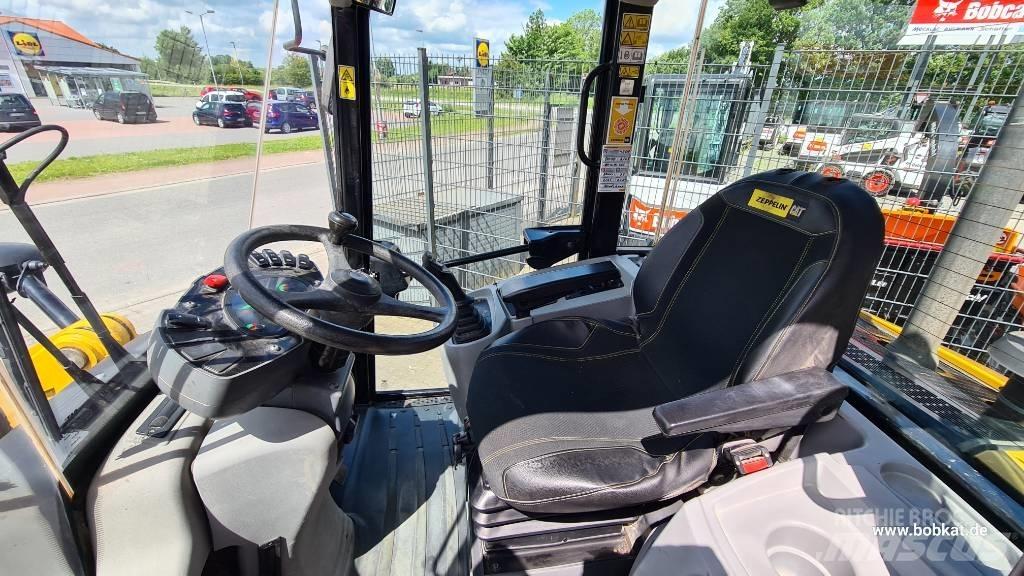 CAT 908 Ładowarki kołowe