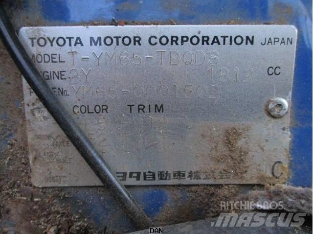 Toyota T-YM65 Ciężarówki typu Platforma / Skrzynia