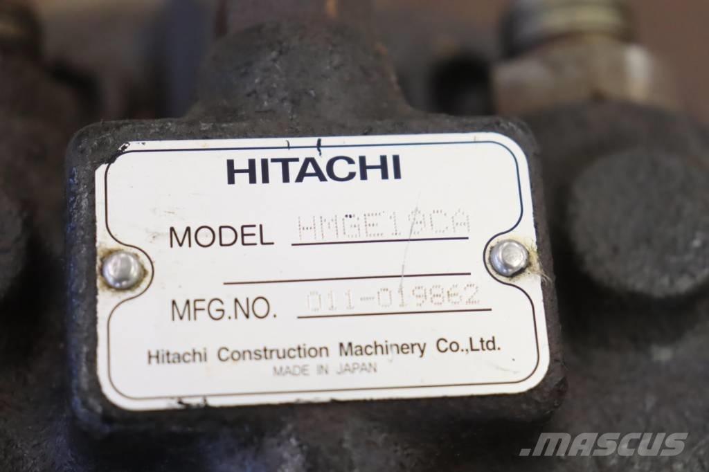 Hitachi 130 Opony, koła i felgi