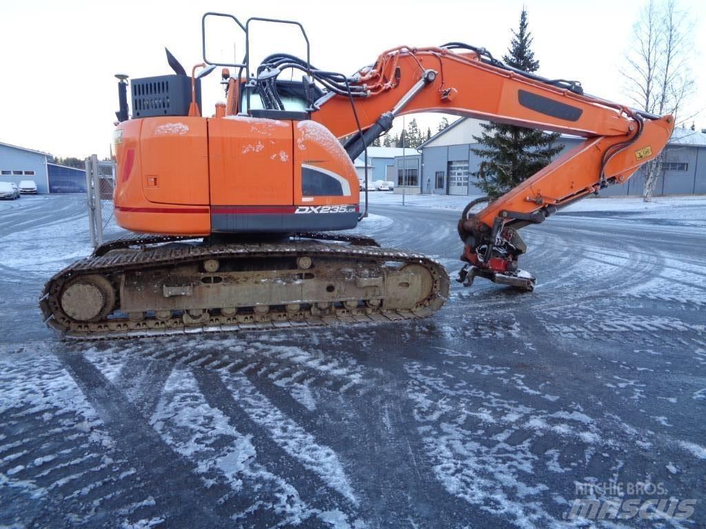 Doosan DX 235 Koparki gąsienicowe