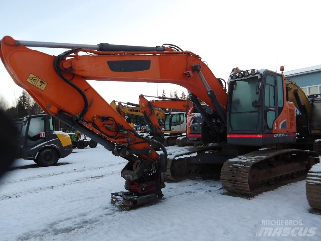Doosan DX 235 Koparki gąsienicowe