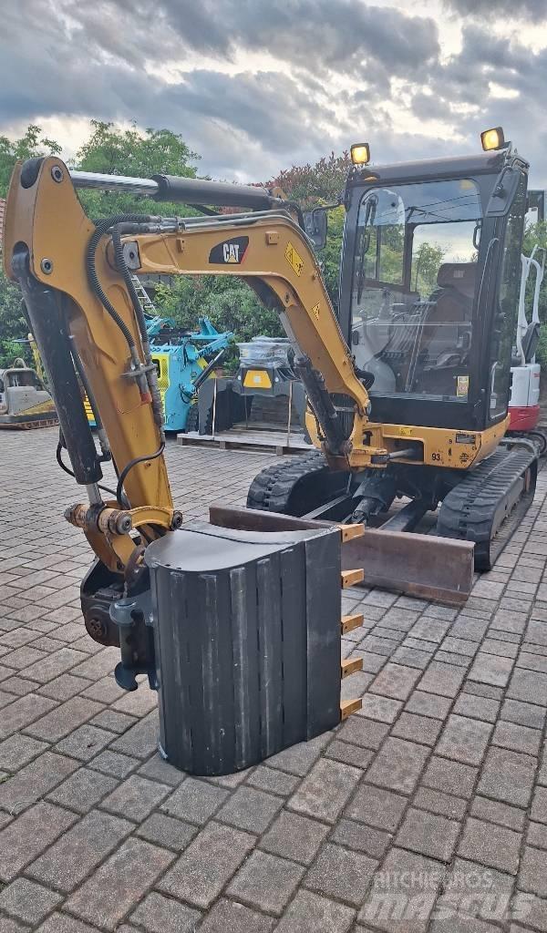 CAT 302.7 D CR Minikoparki