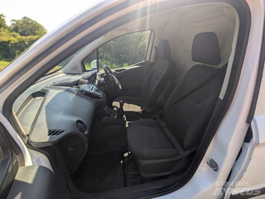 Ford Transit Connect Busy / Vany