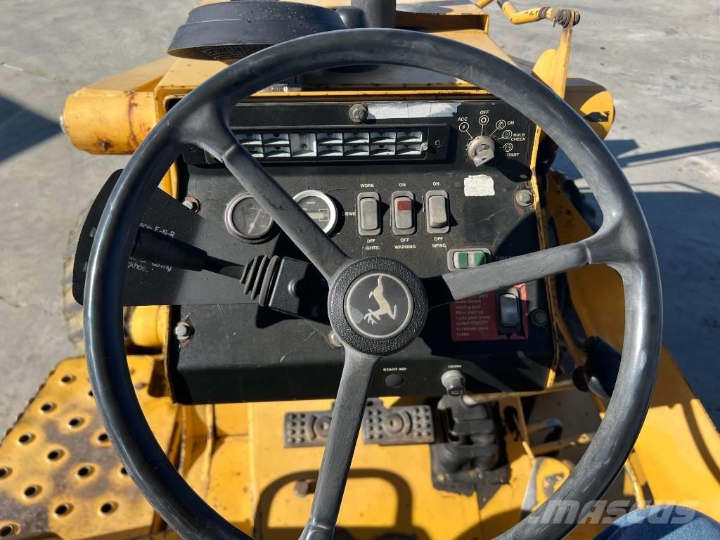 John Deere 210 LE Ładowacze i koparki czołowe